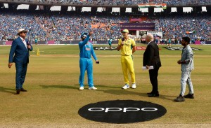 विश्वकप क्रिकेट ०२३ को उपाधिका लागि भारत र अष्ट्रेलियाबीचको भिडन्त सुरु